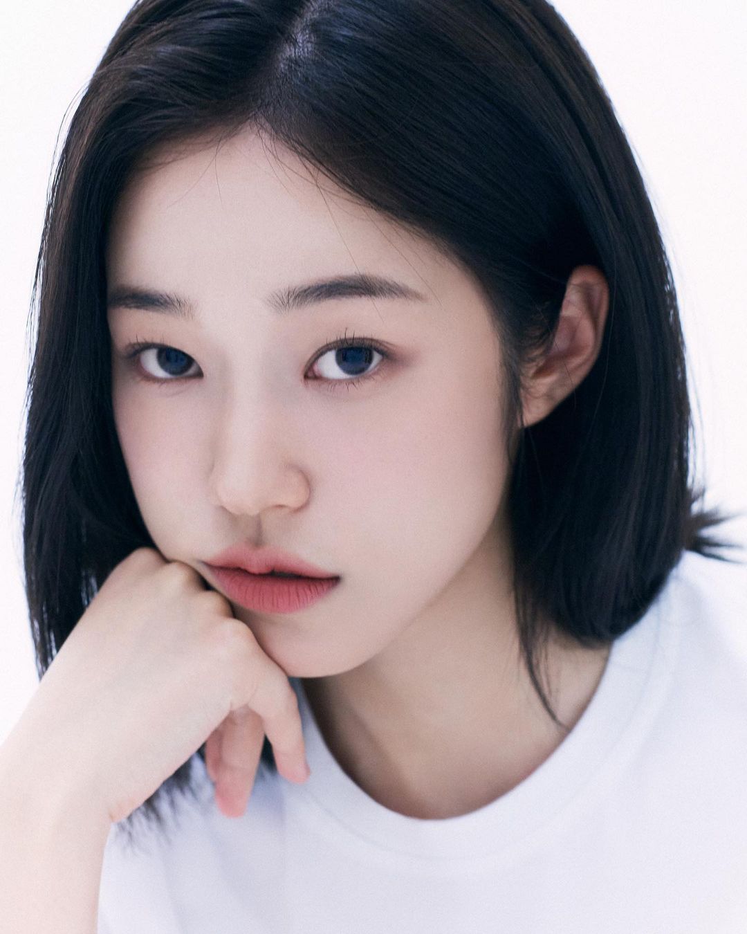 梨大高材生、热爱绘画的鬼才少女:《浪漫速成班》模范生卢允瑞,私下穿搭有魅力