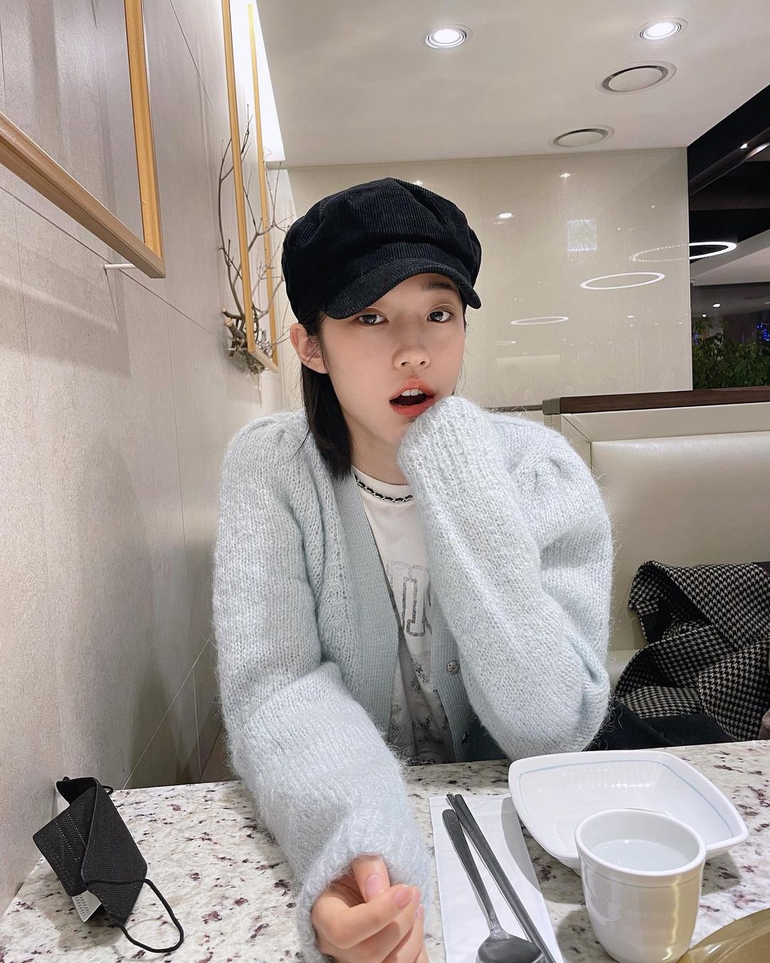 梨大高材生、热爱绘画的鬼才少女:《浪漫速成班》模范生卢允瑞,私下穿搭有魅力