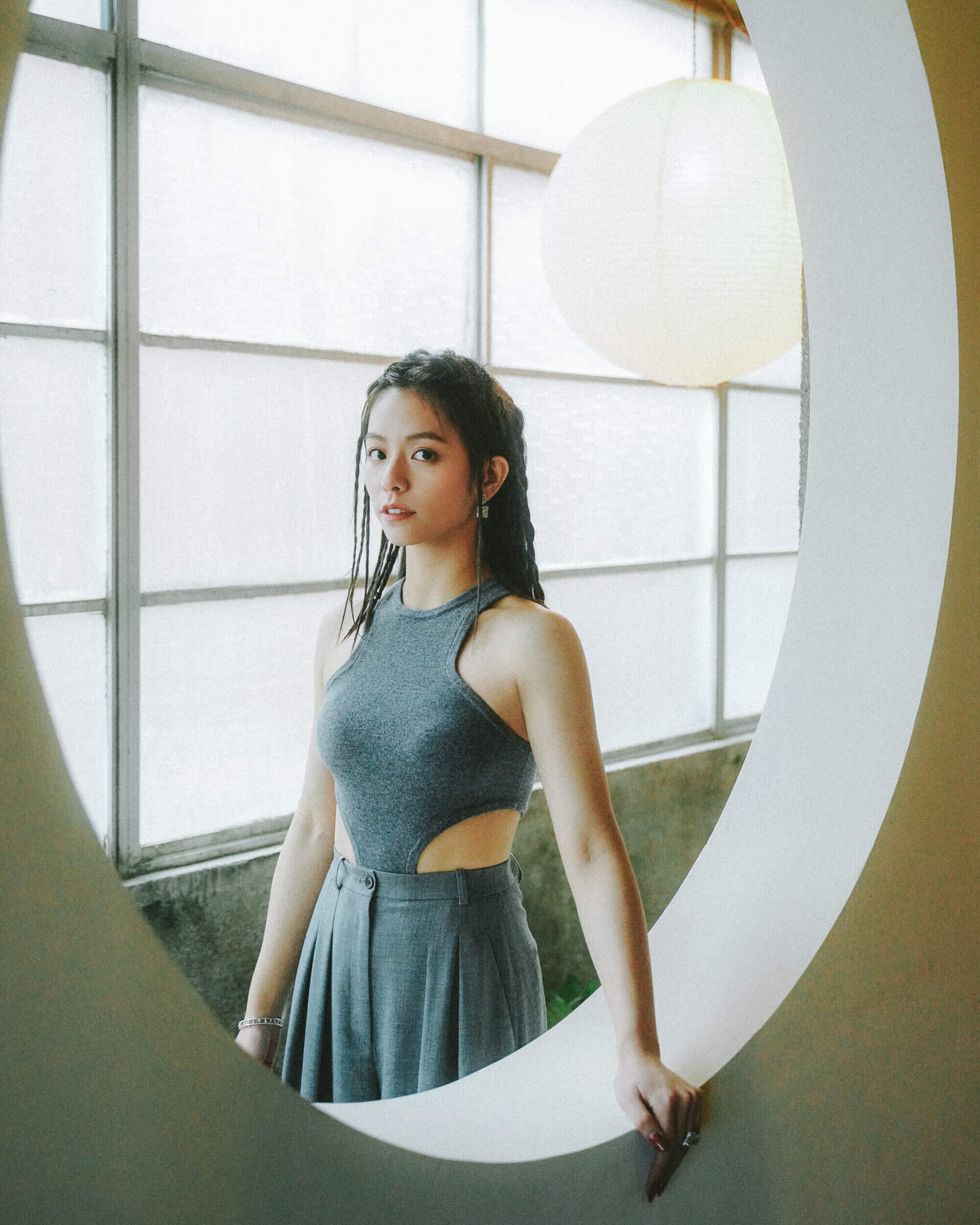 宋芸桦戴De Beers珠宝出席活动,完美演绎了自信魅力