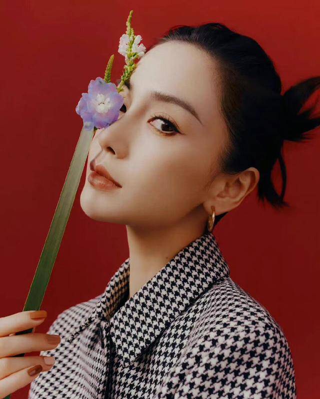 赵丽颖刘诗诗杨颖登金九封面，如破茧之蝶赏尽优美-12