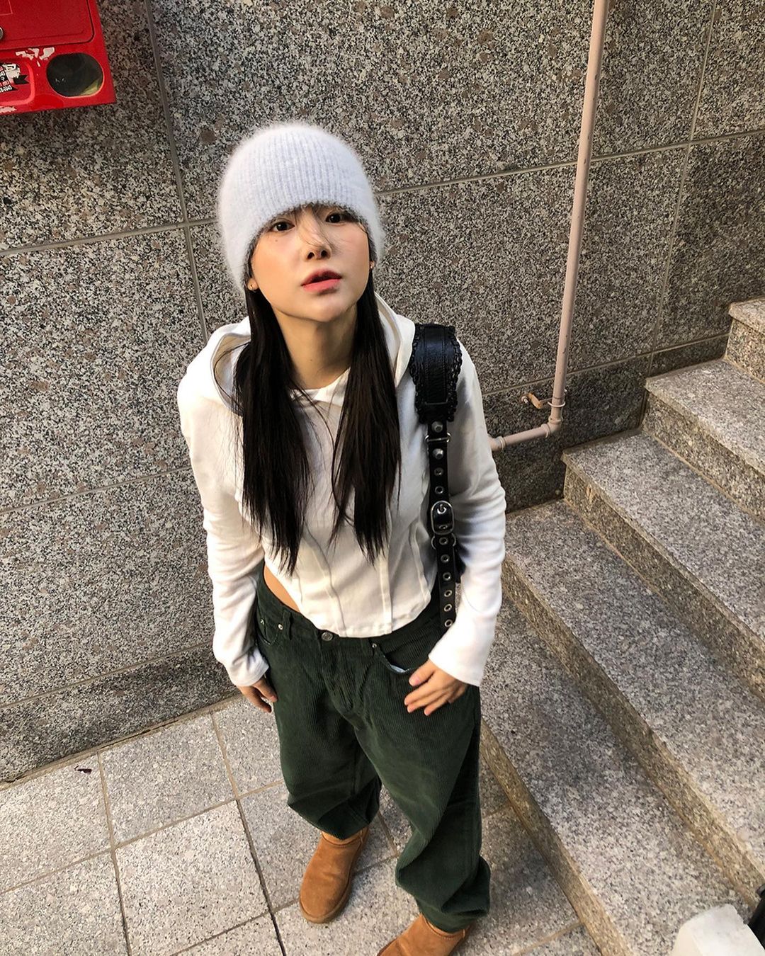 穿着好像随时都可以往户外跑：跟着Gorpcore风做最酷的山系辣妹