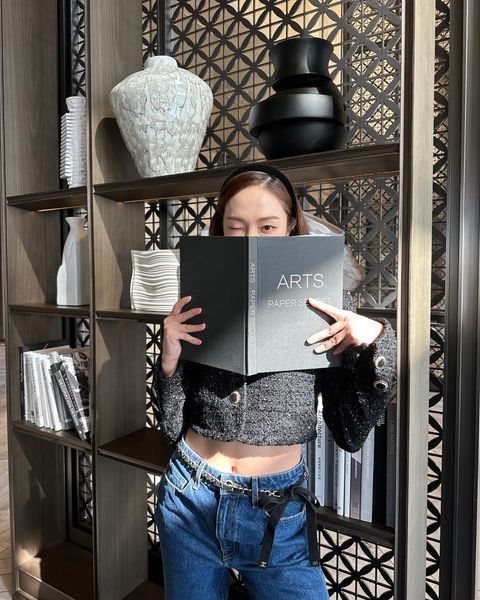 男女都喜欢的“小香风外套”要如何穿?看看这4位韩国女星的小香风穿搭吧!