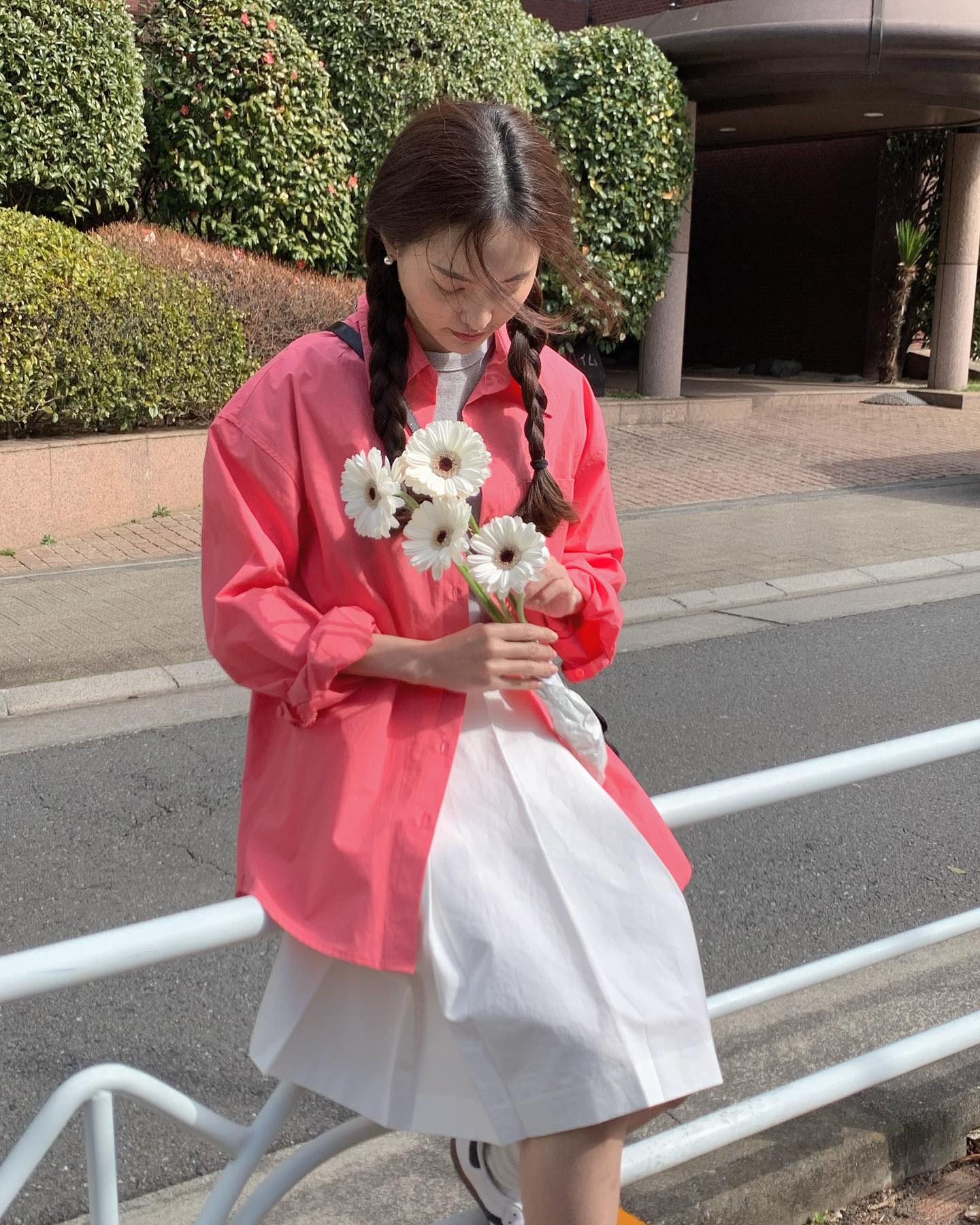 今年春天清新又亮眼的粉红色单品，谁穿谁好看！