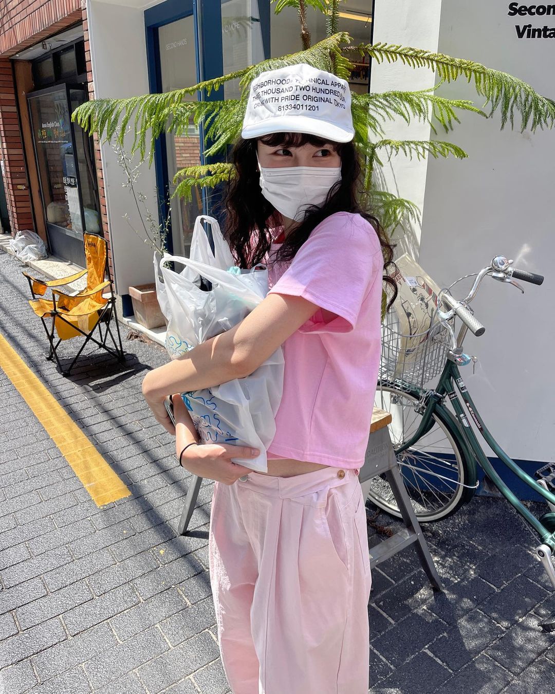 今年春天清新又亮眼的粉红色单品，谁穿谁好看！