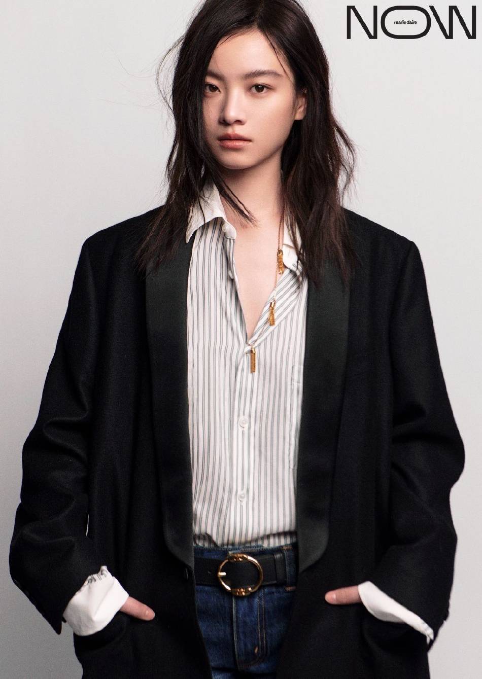 张婧仪李庚希拍时尚写真照片，靓丽香肩大长腿太惊艳！-6