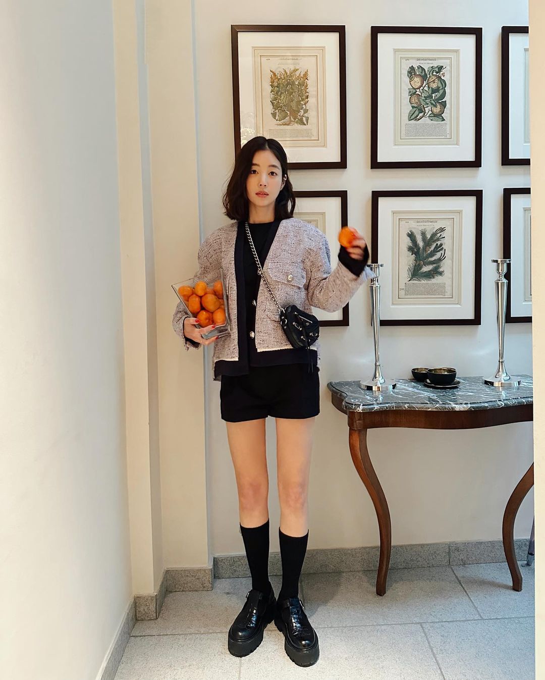 每到换季就要先浏览她的ins！今年春夏学习奇恩世的质感穿搭吧