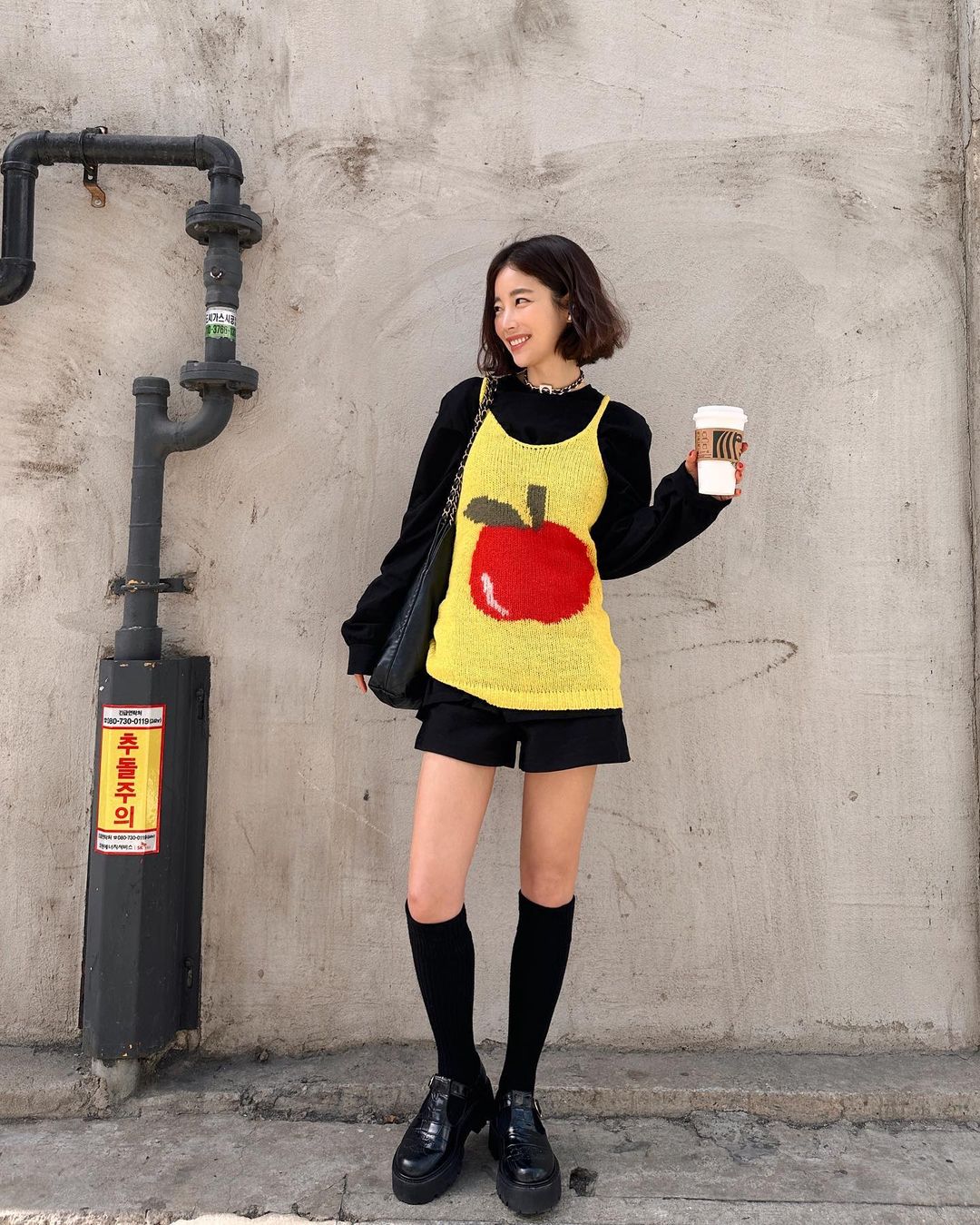 每到换季就要先浏览她的ins！今年春夏学习奇恩世的质感穿搭吧