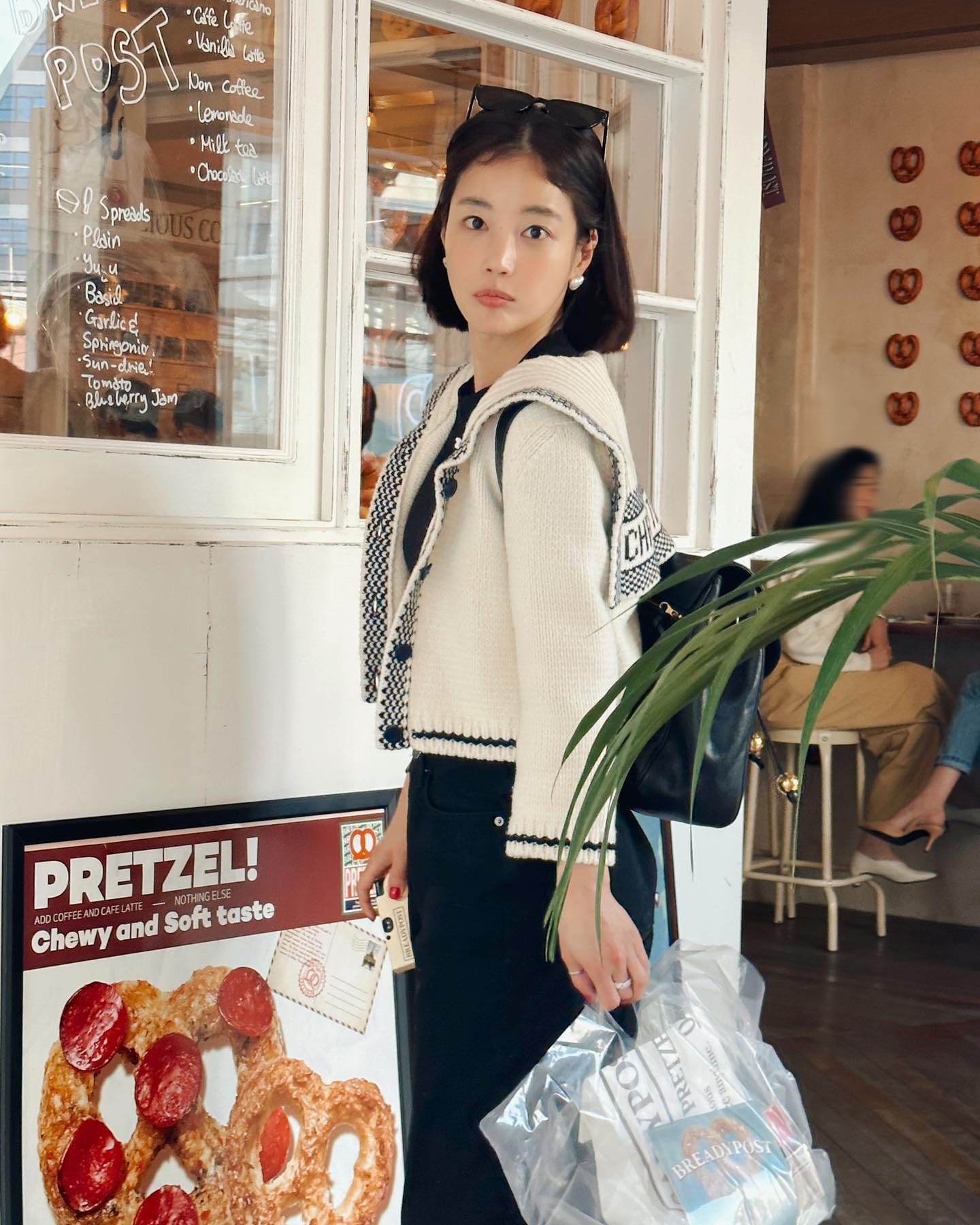 每到换季就要先浏览她的ins！今年春夏学习奇恩世的质感穿搭吧