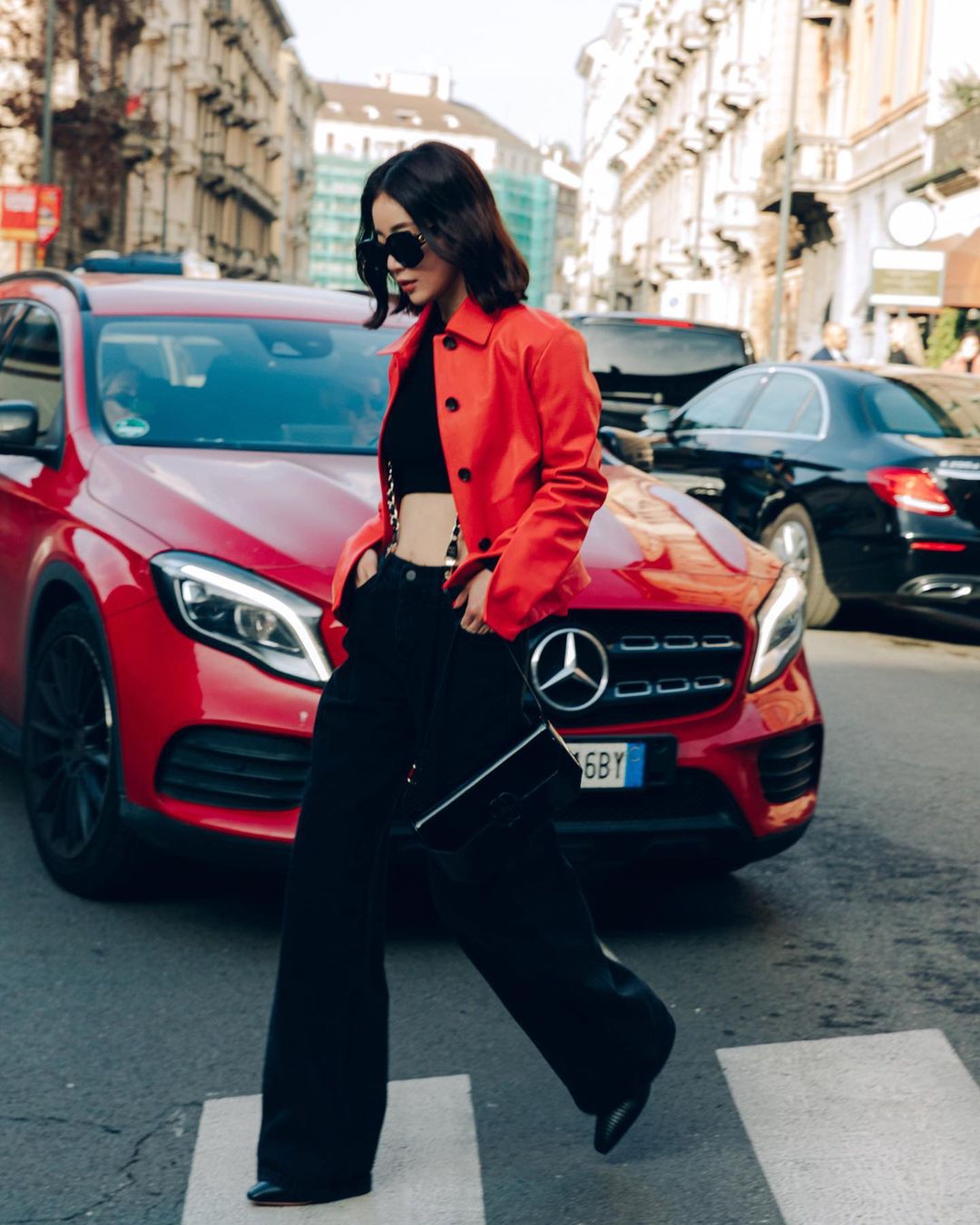 每到换季就要先浏览她的ins!今年春夏学习奇恩世的质感穿搭吧