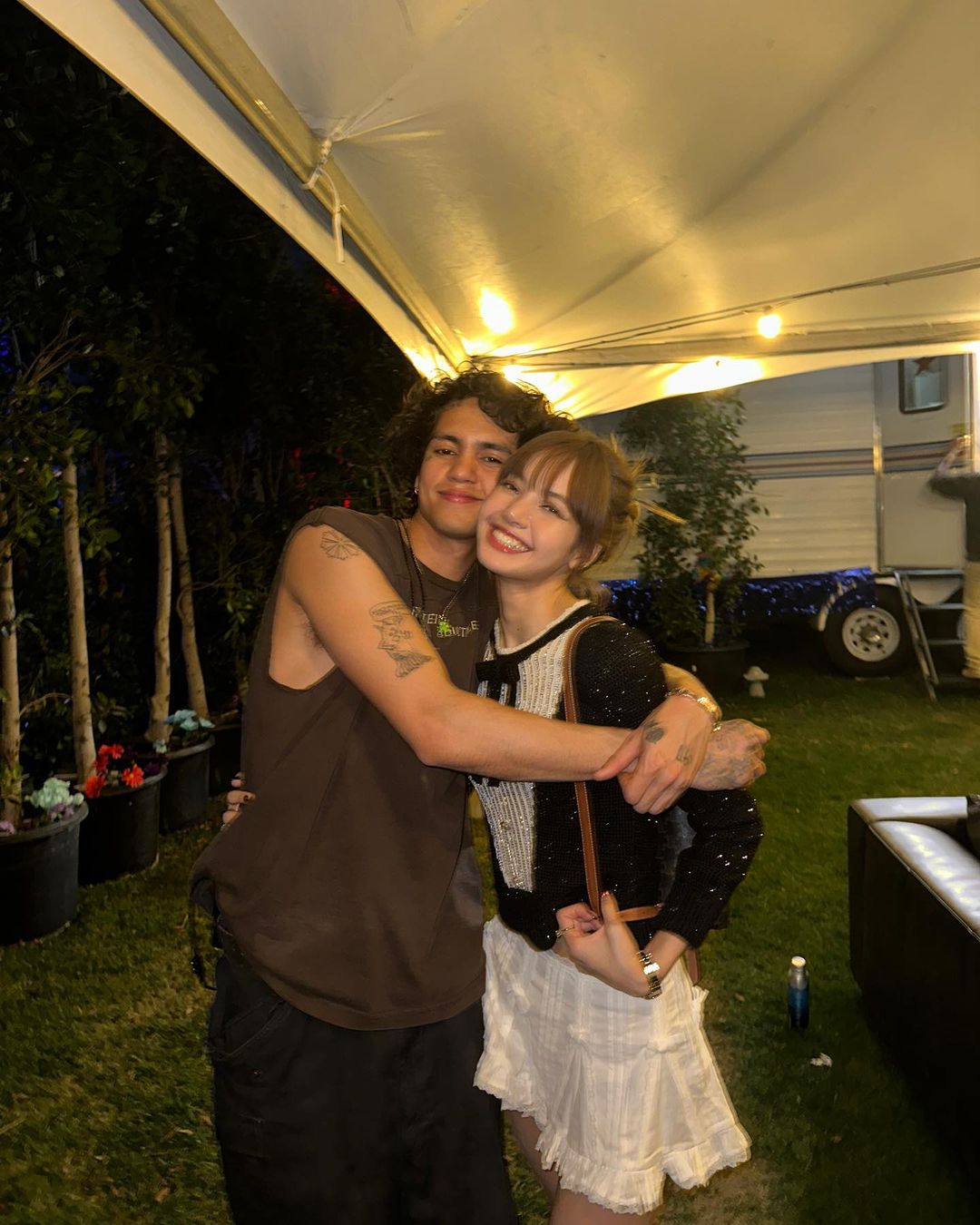 私下穿搭也和出镜一样好看,BLACKPINK在Coachella都穿什么