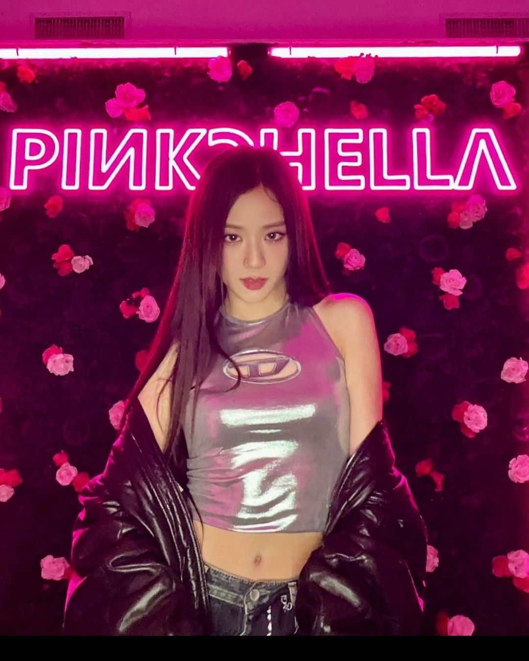 私下穿搭也和出镜一样好看,BLACKPINK在Coachella都穿什么