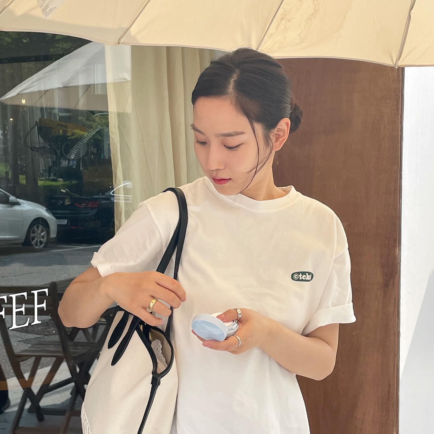 自然清新的混搭还有知性气质,韩国演员张姬领的穿搭太有品了