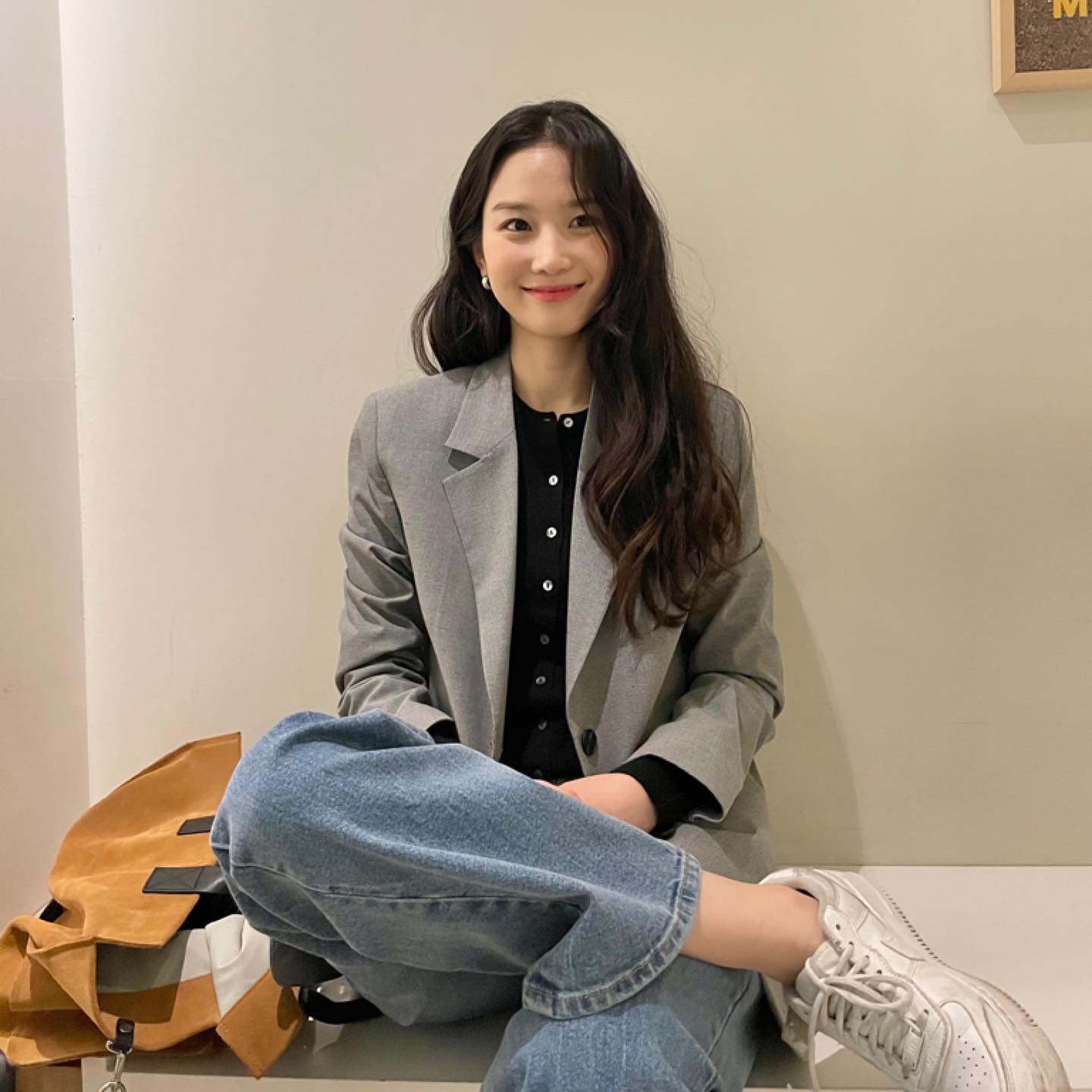 自然清新的混搭还有知性气质,韩国演员张姬领的穿搭太有品了