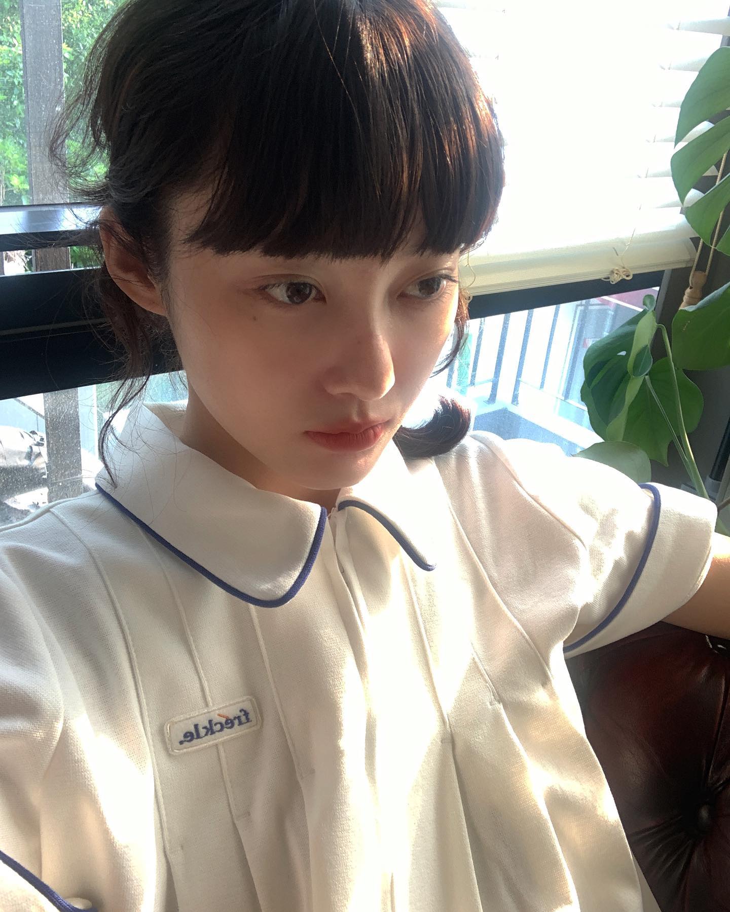 五官清秀可爱却生得一张厌世颜：这件韩国模特拥有让人着迷的厌世魅力