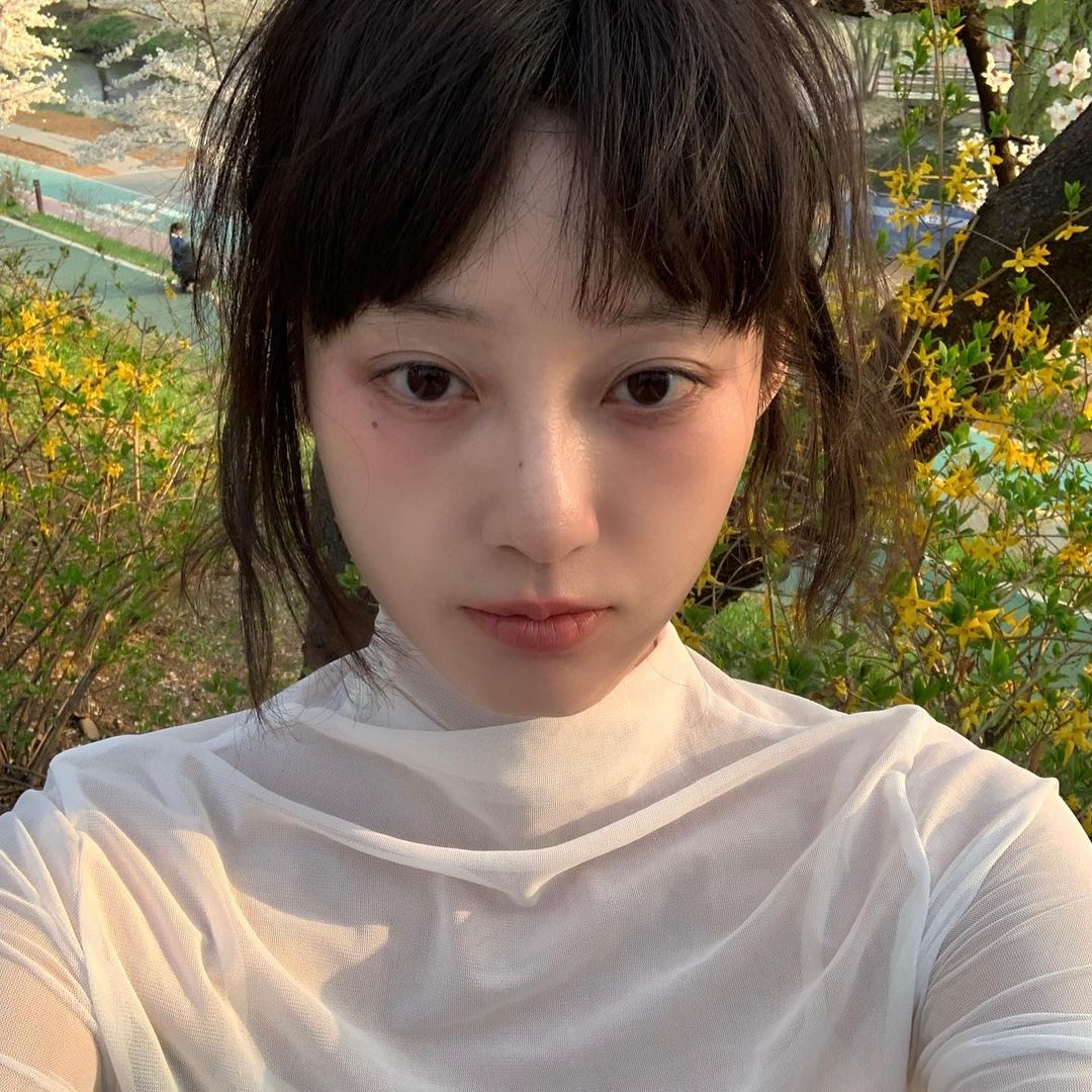 五官清秀可爱却生得一张厌世颜：这件韩国模特拥有让人着迷的厌世魅力