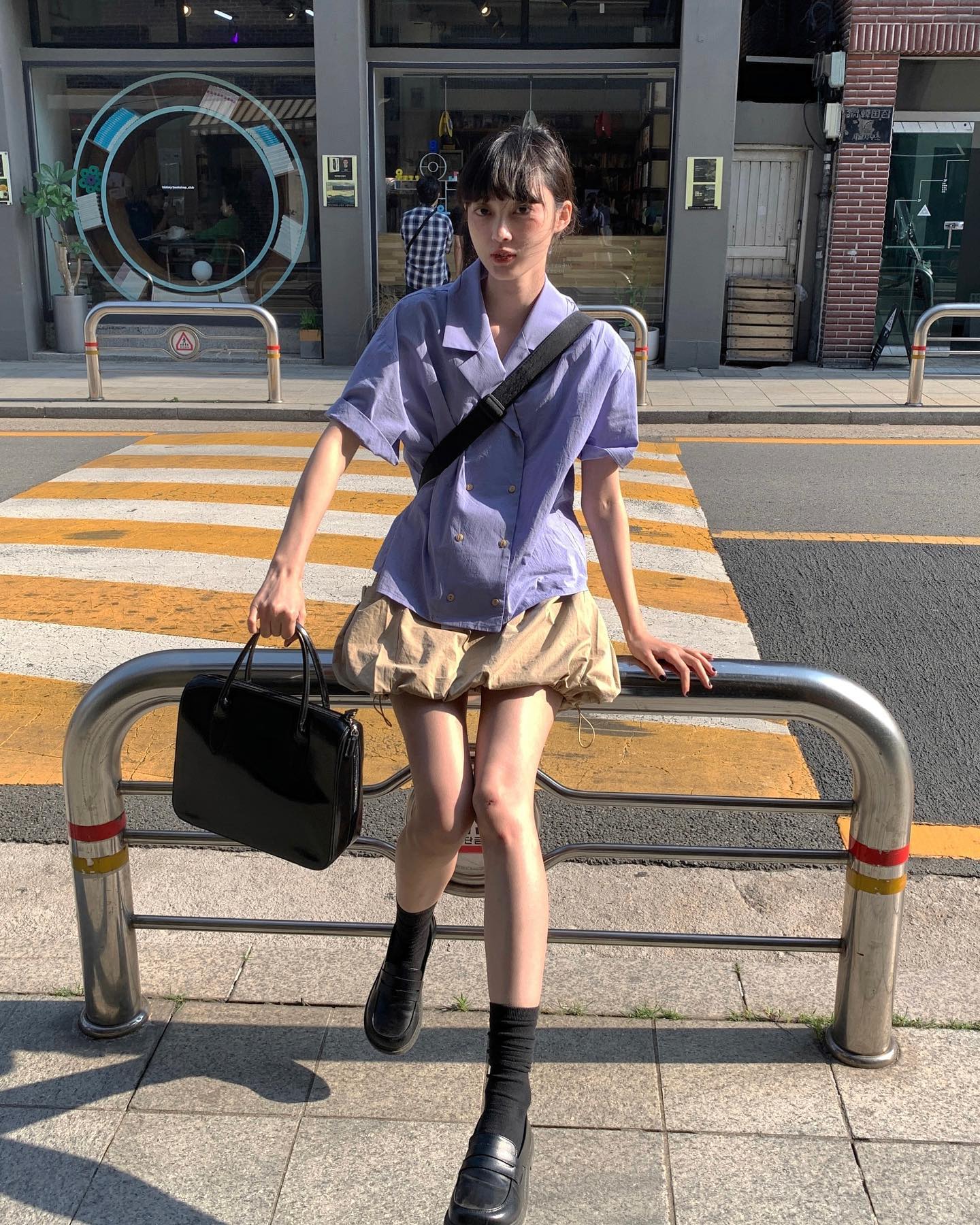 五官清秀可爱却生得一张厌世颜：这件韩国模特拥有让人着迷的厌世魅力