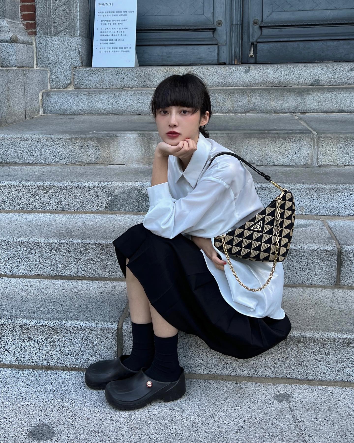 五官清秀可爱却生得一张厌世颜：这件韩国模特拥有让人着迷的厌世魅力