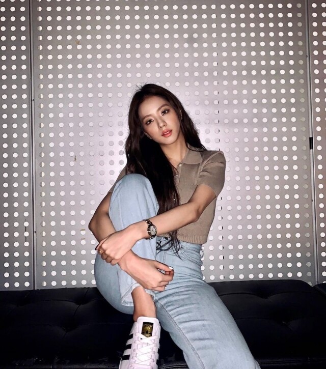 CARTIER 手表、珠宝要怎么选?看JISOO私下精致时髦单品风格!-20 CARTIER 手表、珠宝要怎么选?看JISOO私下精致时髦单品风格!