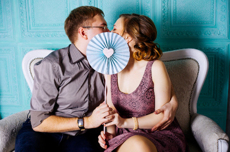 男生在接吻时为什么手会不老实？听听男人的真实想法