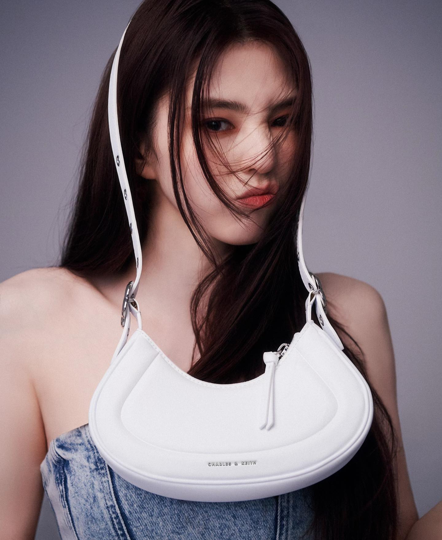 从Krystal后，韩韶禧成为新的Charles & Keith全球品牌代言人