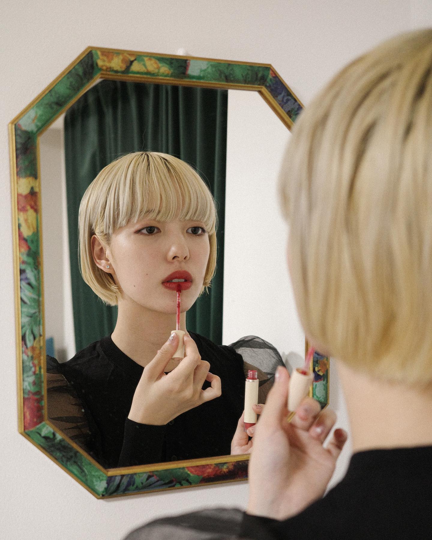 无法抵挡的漂发风潮，那些我们追踪的短发女生纷纷染上了浅发色