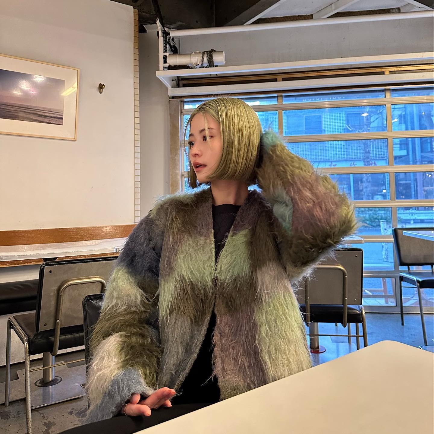 无法抵挡的漂发风潮，那些我们追踪的短发女生纷纷染上了浅发色