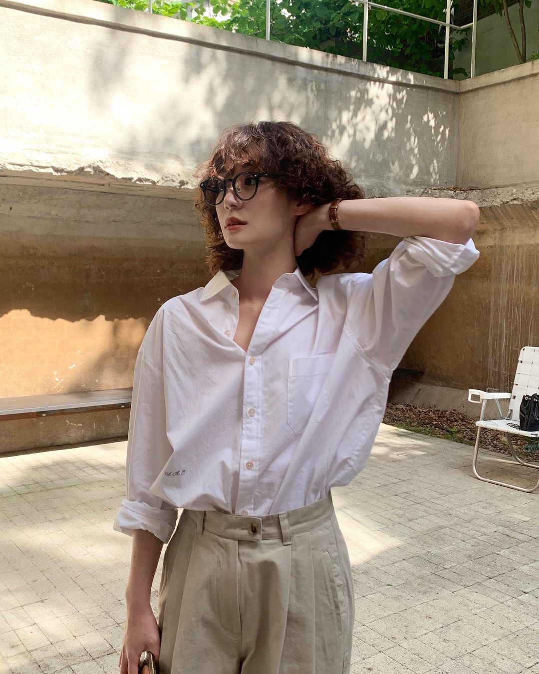 白天防晒晚上防凉，这个忽冷忽热的季节衣柜必须添加一件衬衫