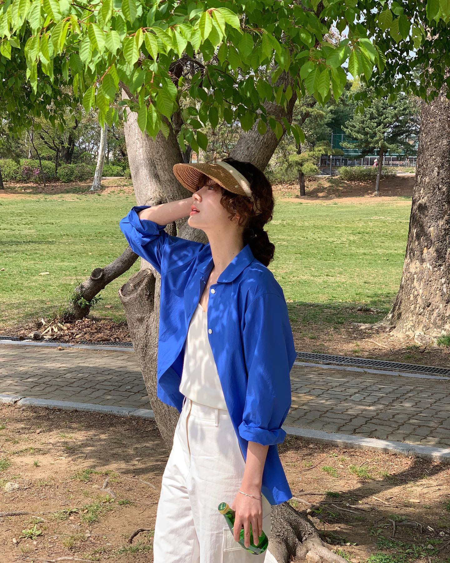 白天防晒晚上防凉，这个忽冷忽热的季节衣柜必须添加一件衬衫