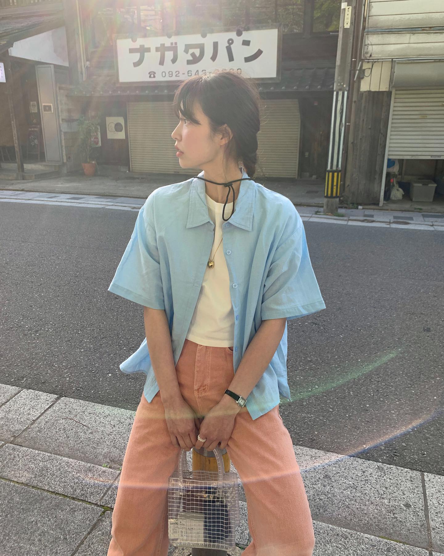 白天防晒晚上防凉，这个忽冷忽热的季节衣柜必须添加一件衬衫