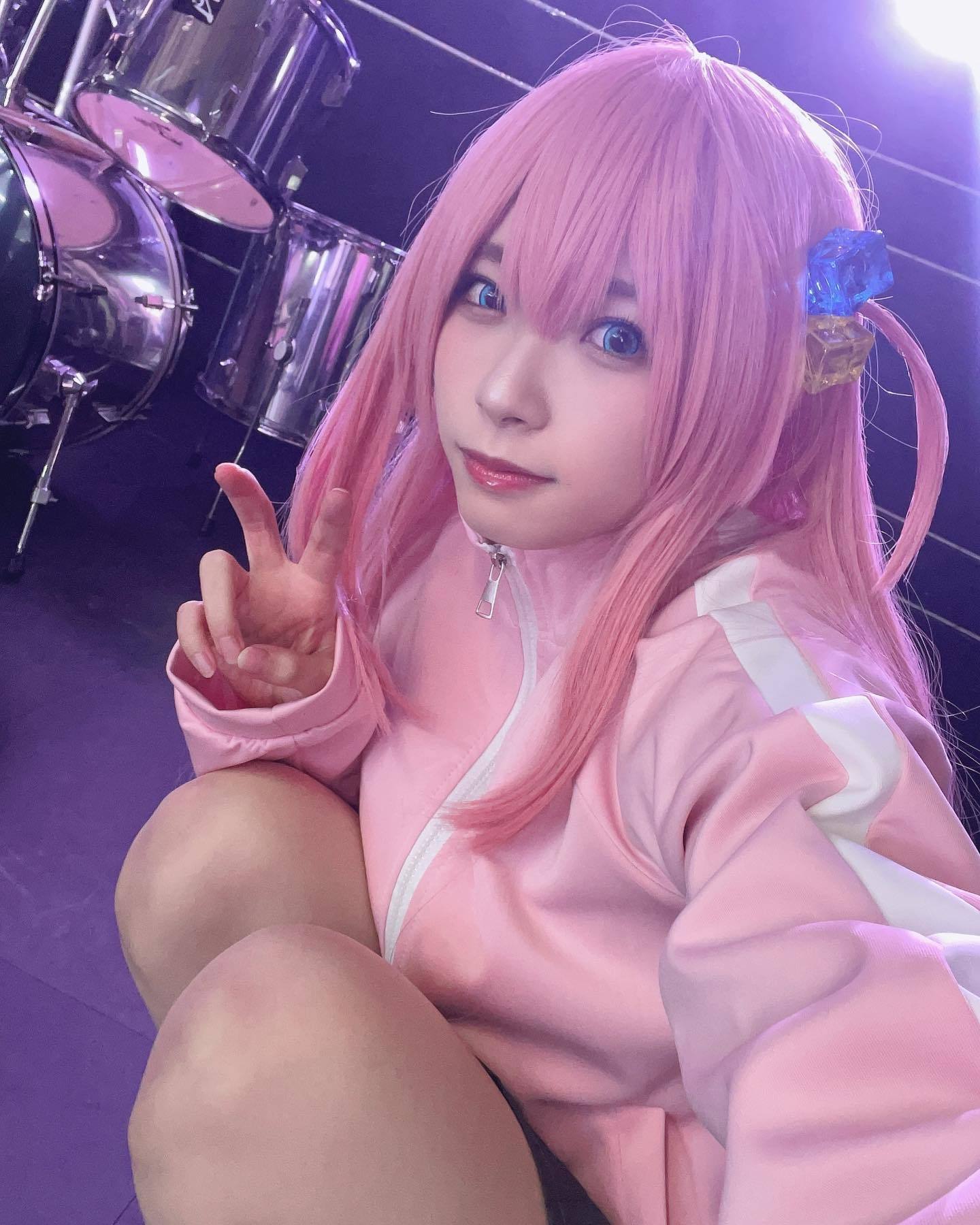 纯欲风Cosplayer日本美女「红羽りお」