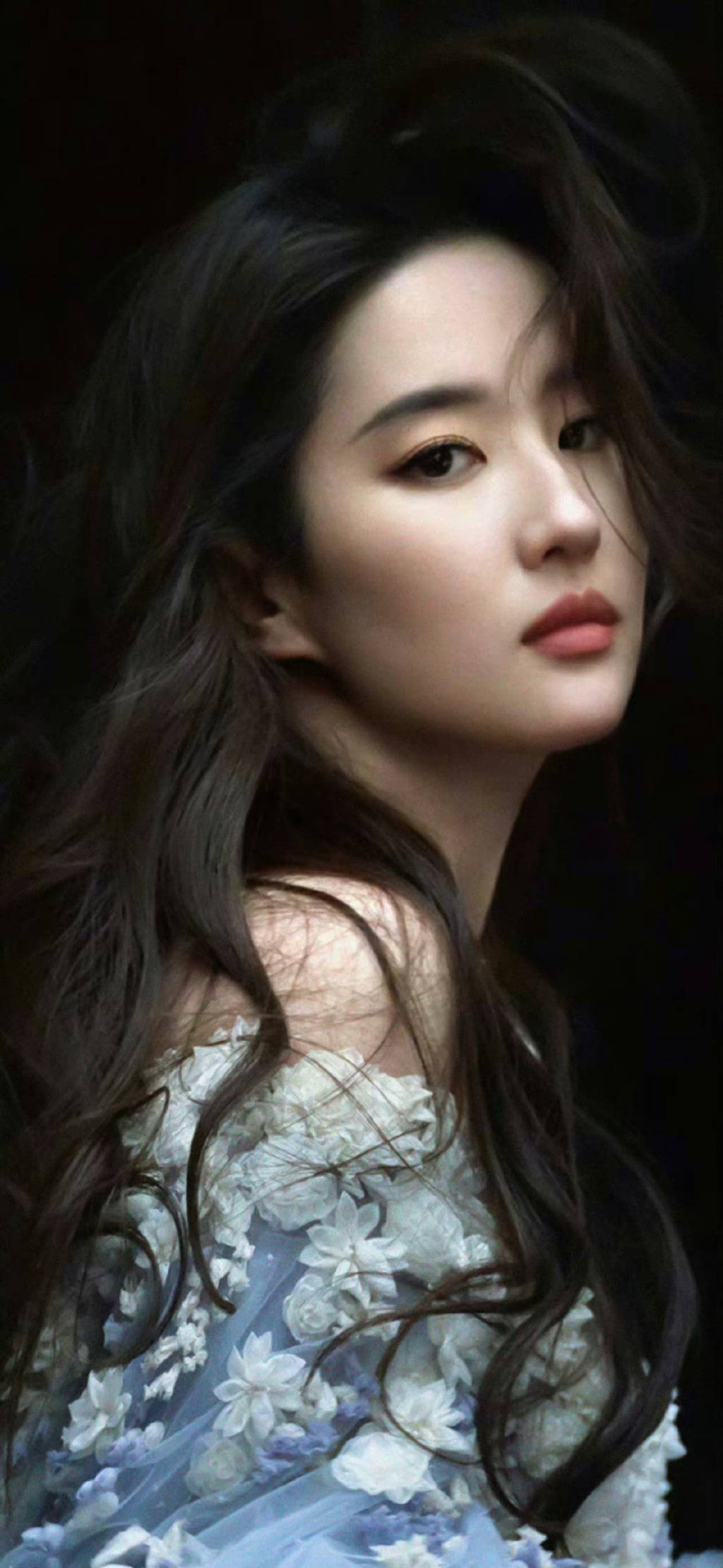 刘亦菲新戏开工美图释出，气质优雅美丽动人！-4
