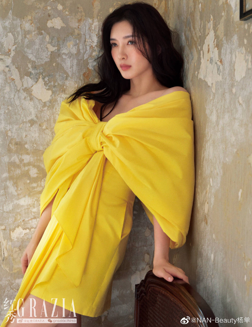 江疏影杂志写真太惊艳！身材曼妙美若天仙女人味十足-5