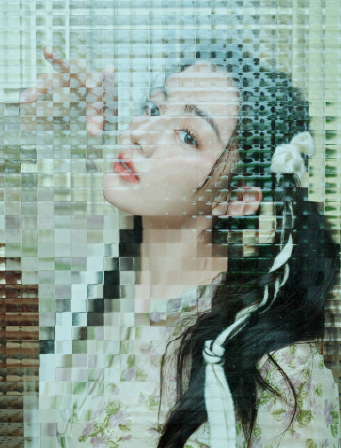 迪丽热巴穿碎花套装清丽脱俗！曼妙身材大长腿美若天仙