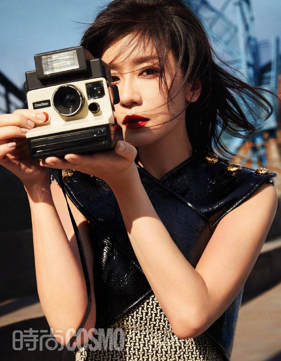 高圆圆贾静雯同框登杂志封面！两大美女合影美得让人窒息-11