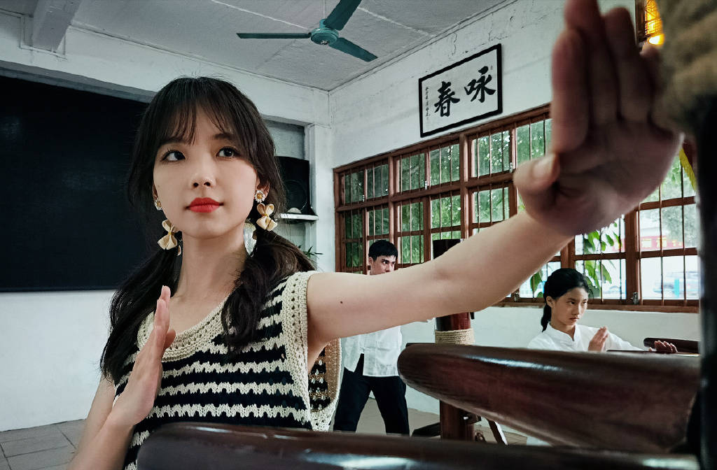 央视女记者王冰冰图片写真！笑容甜美美得让人心碎-6