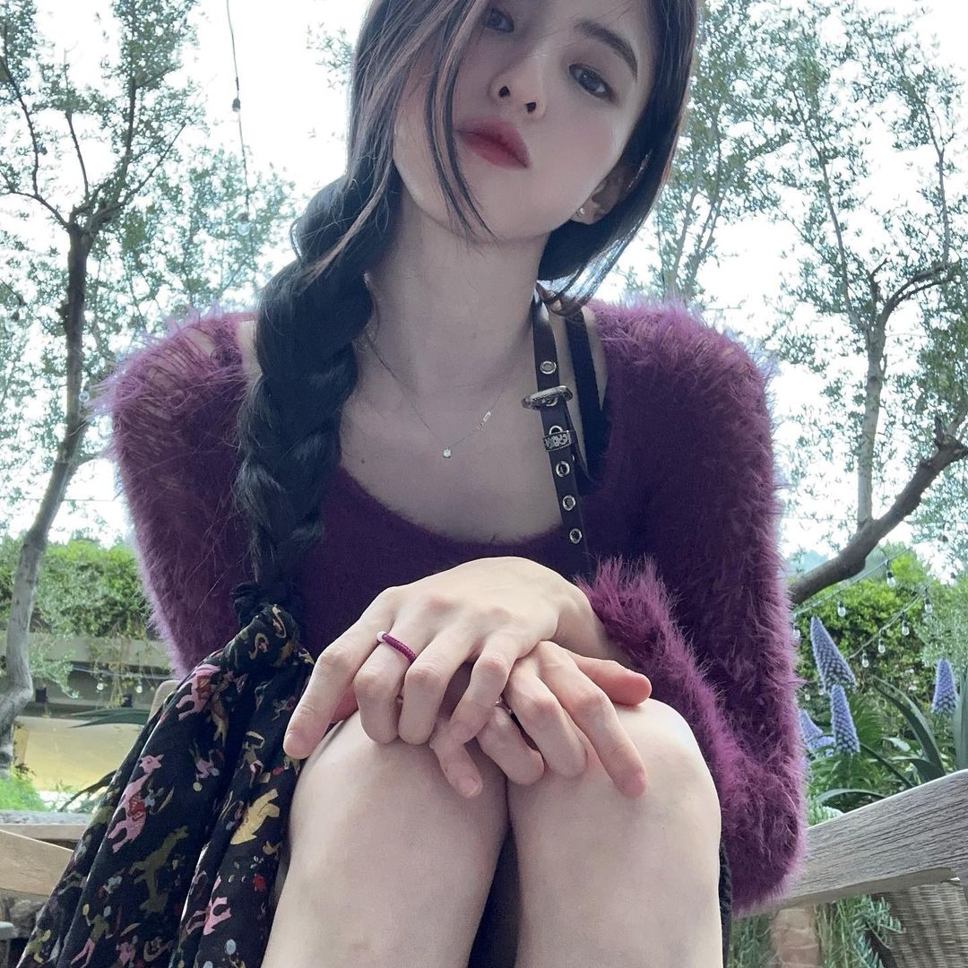 韩韶禧的酷拽辣妹风也太好看了,私下穿搭简直不要太好看