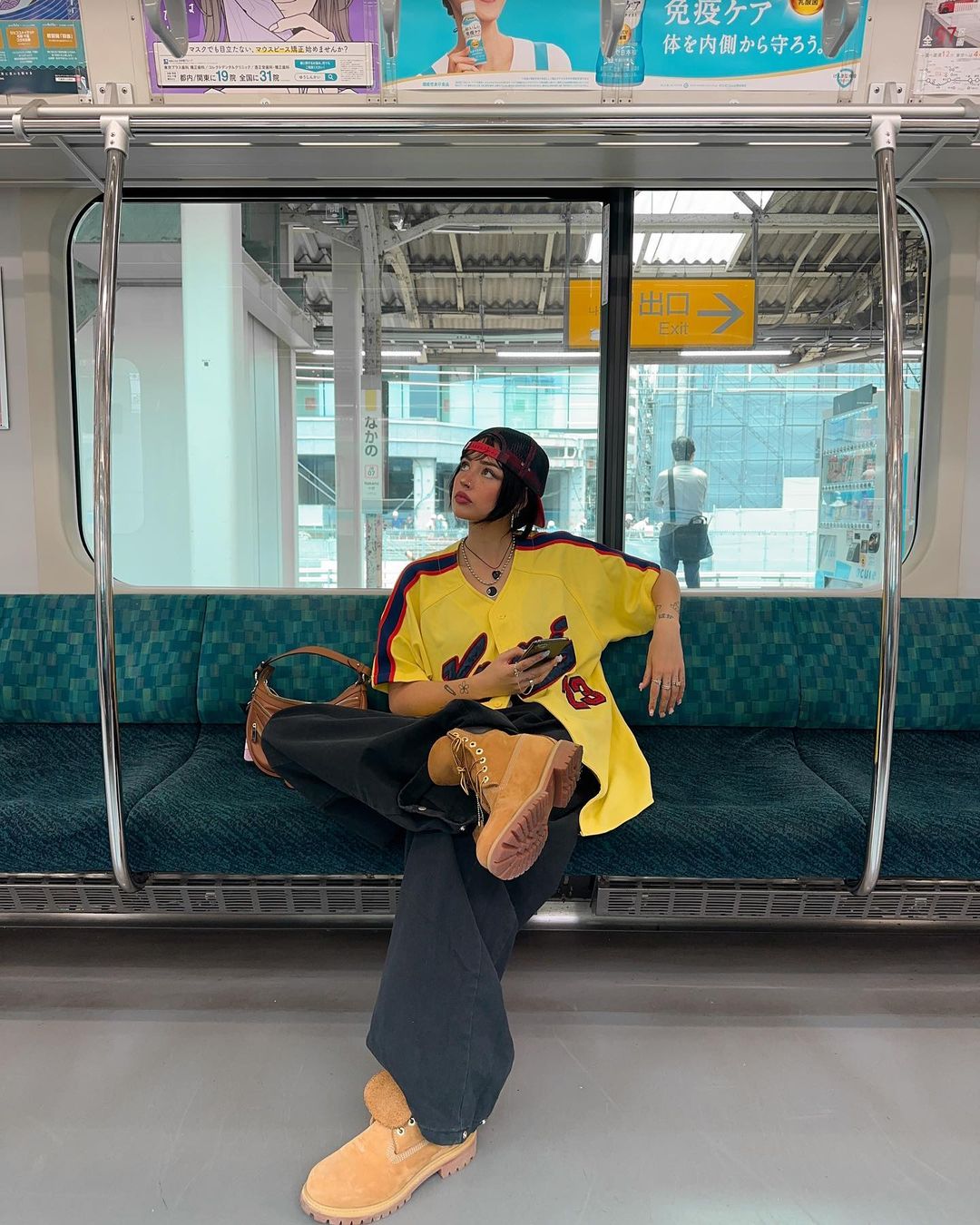 人手一件复古球衣：在这波怀旧浪潮中Blokecore一路红到今年夏天