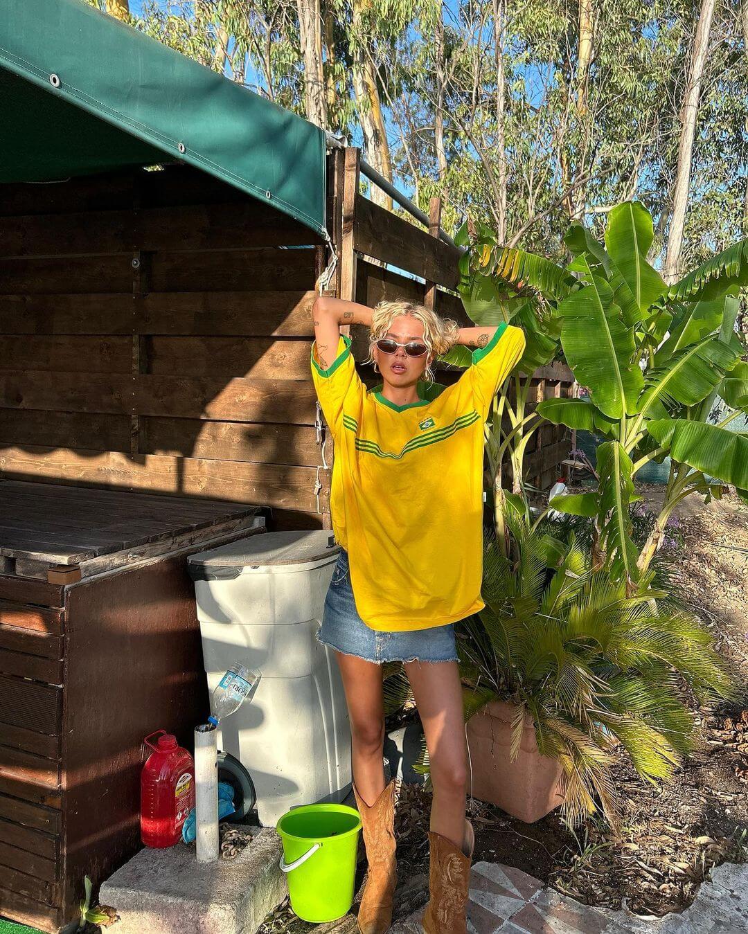 人手一件复古球衣：在这波怀旧浪潮中Blokecore一路红到今年夏天