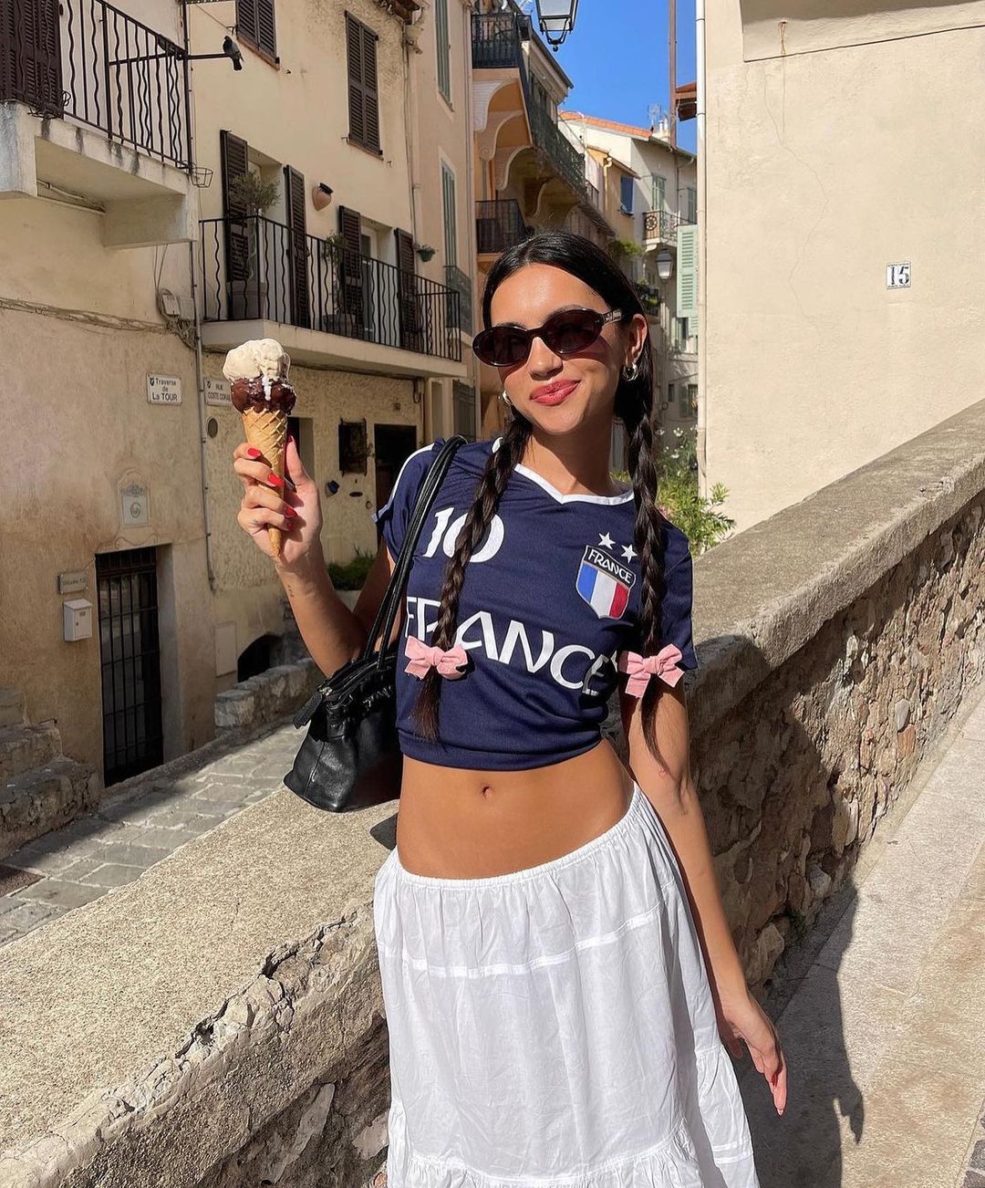 人手一件复古球衣：在这波怀旧浪潮中Blokecore一路红到今年夏天