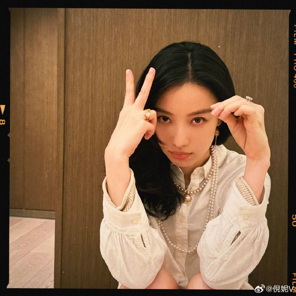 倪妮晒多张卖萌写真图片,肤白貌美性感可爱女人味十足!-23 倪妮晒多张卖萌写真图片,肤白貌美性感可爱女人味十足!