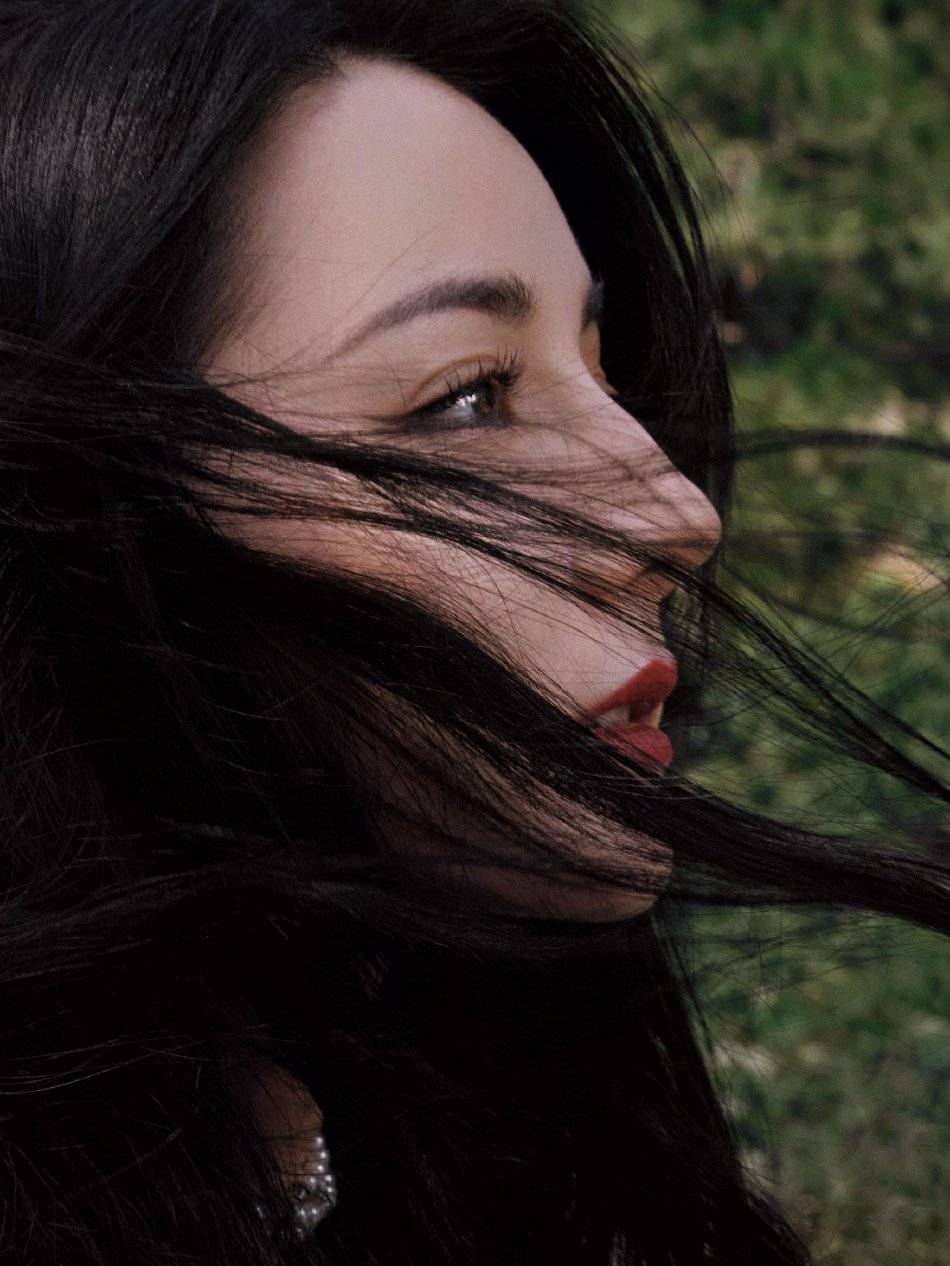 迪丽热巴穿红色刺绣礼服超靓丽!异域风情美丽动人-10 迪丽热巴穿红色刺绣礼服超靓丽!异域风情美丽动人