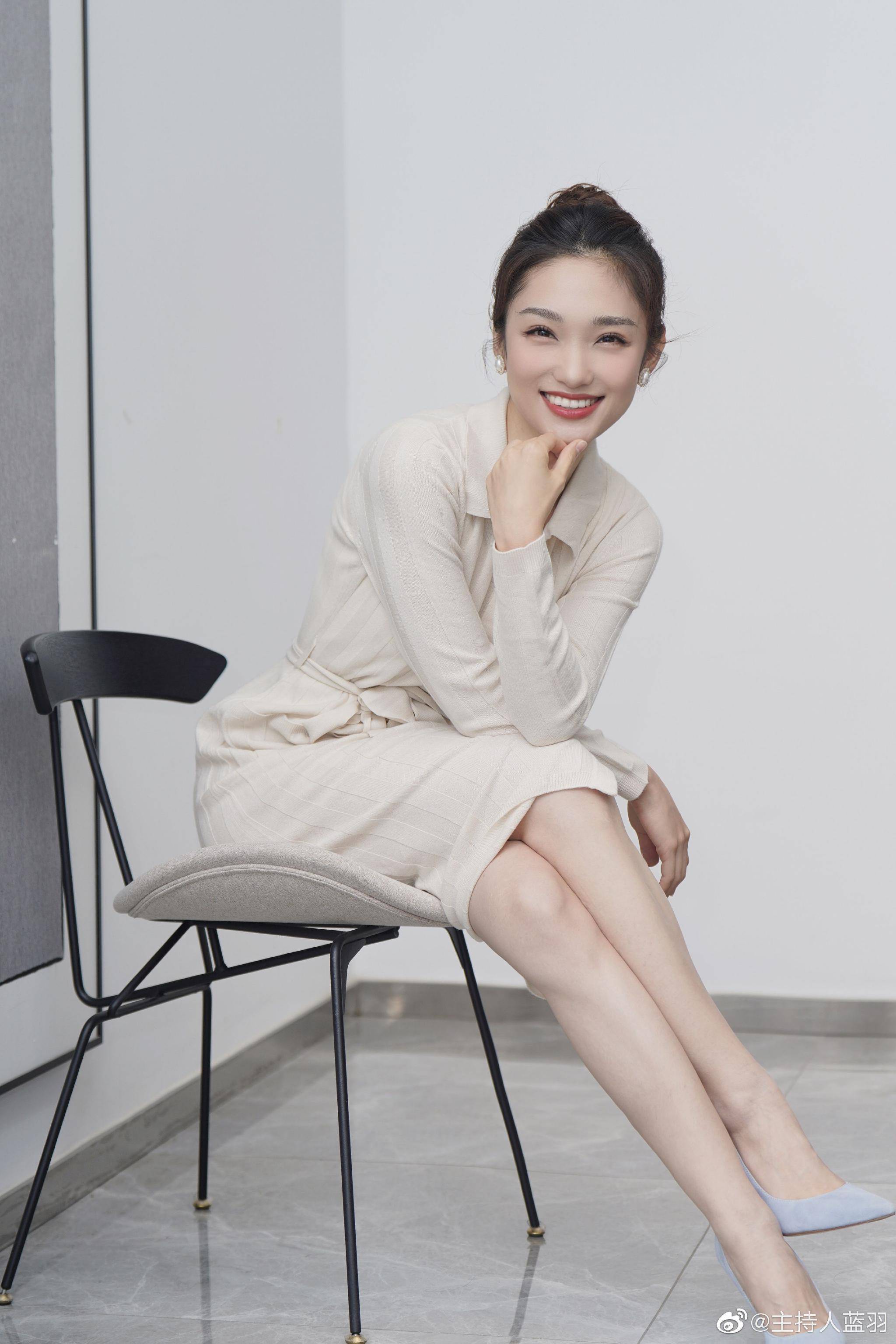 电影频道一姐蓝羽太惊艳!靓丽美图笑容太甜美!-6 电影频道一姐蓝羽太惊艳!靓丽美图笑容太甜美!