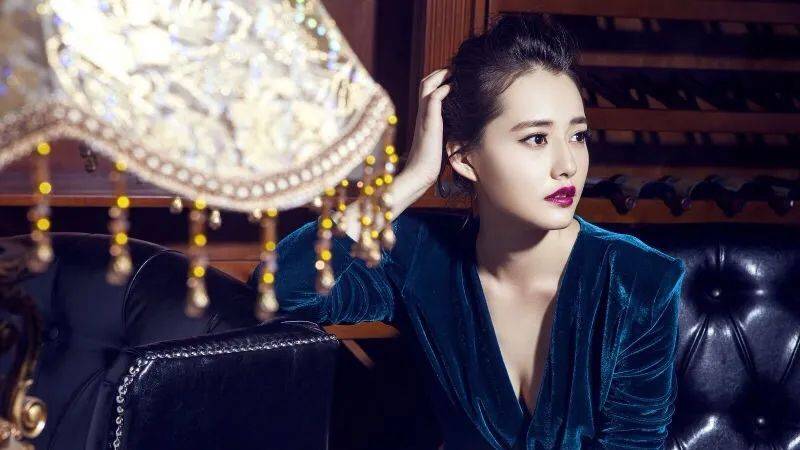 曾演塞娅公主和朱一龙演洗浴戏都没红！美女柴碧云的写真其实很惊艳-2