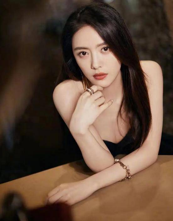 蔡文静最新图片写真笑容甜美！曼妙身材性感撩人-2