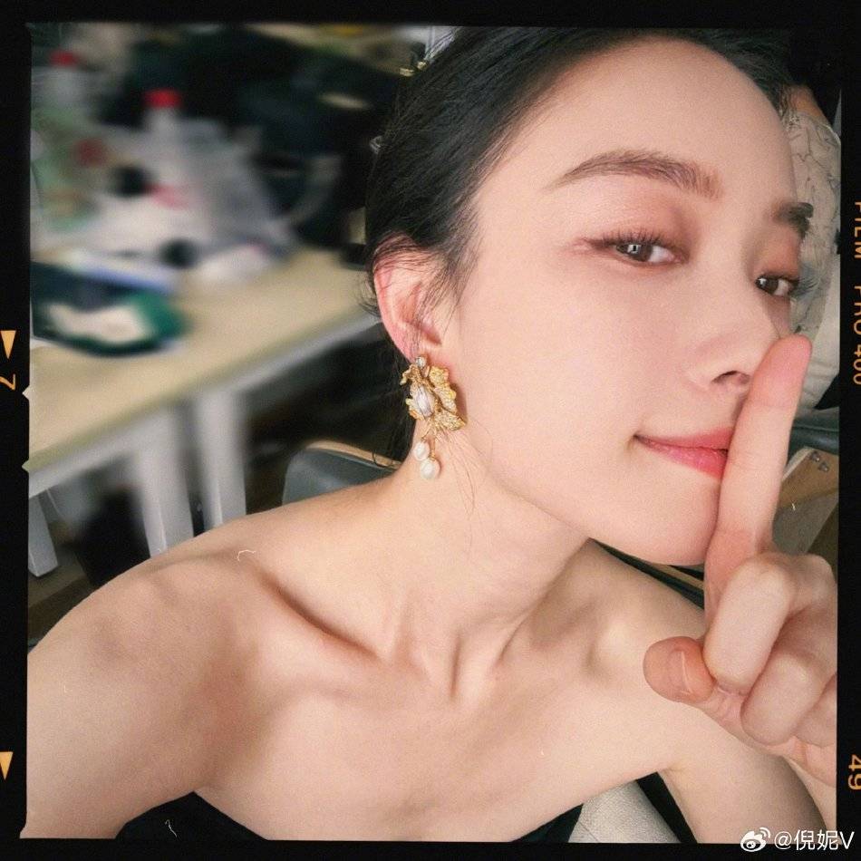 倪妮晒多张卖萌写真图片,肤白貌美性感可爱女人味十足!-1 倪妮晒多张卖萌写真图片,肤白貌美性感可爱女人味十足!