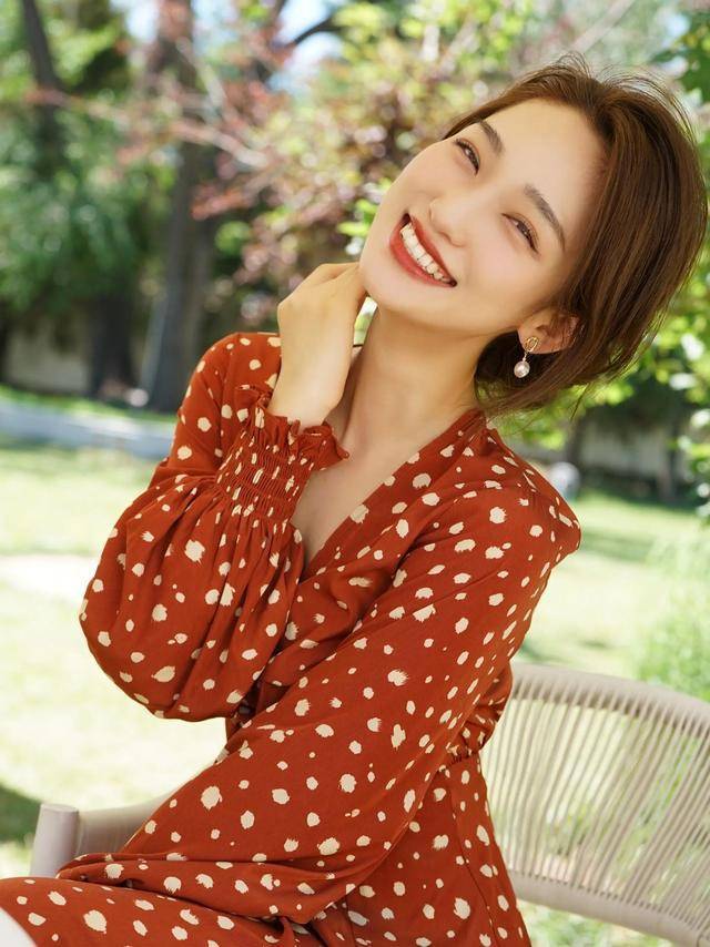 电影频道一姐蓝羽太惊艳!靓丽美图笑容太甜美!-1 电影频道一姐蓝羽太惊艳!靓丽美图笑容太甜美!