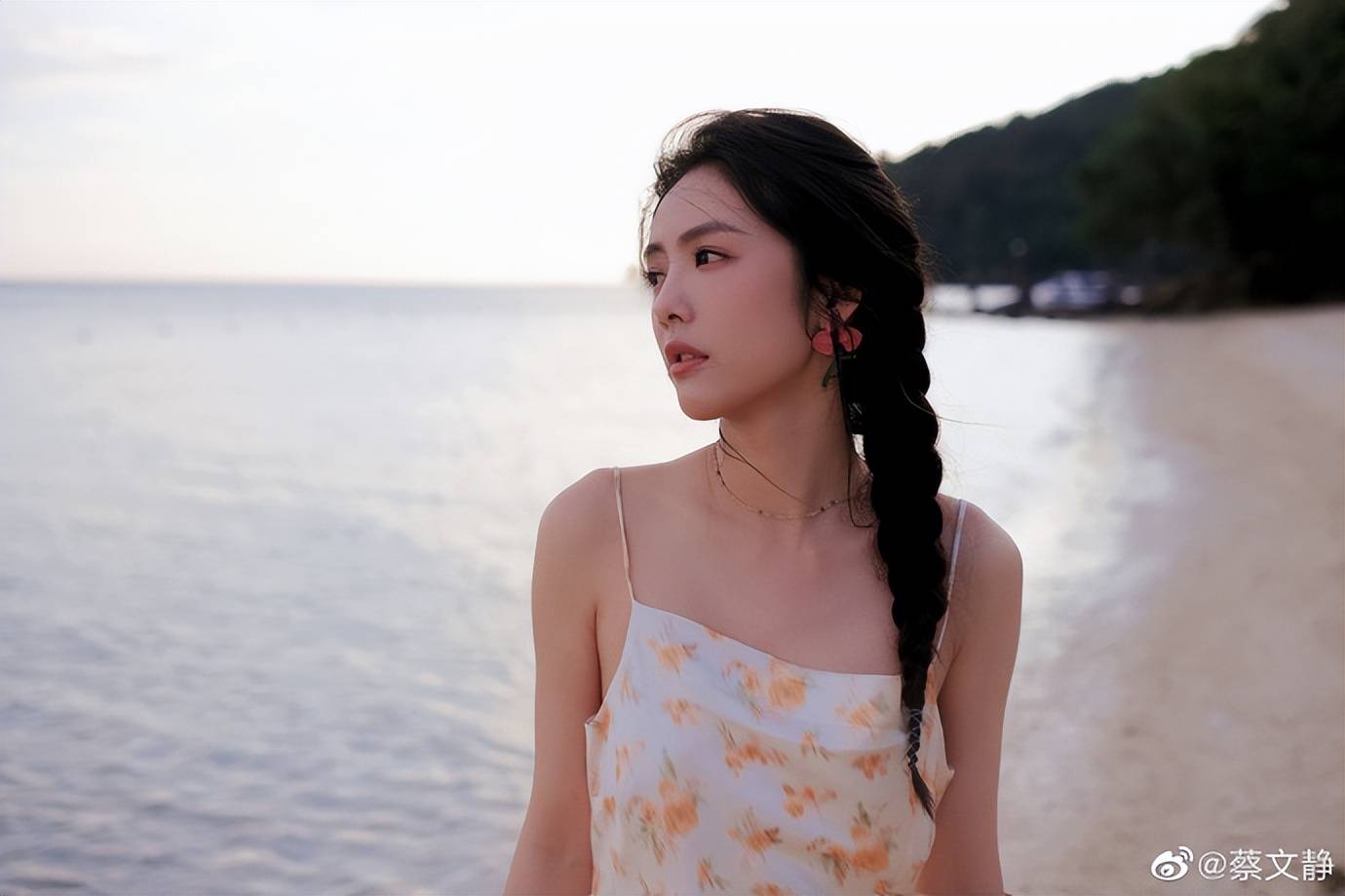 蔡文静最新图片写真笑容甜美！曼妙身材性感撩人-10