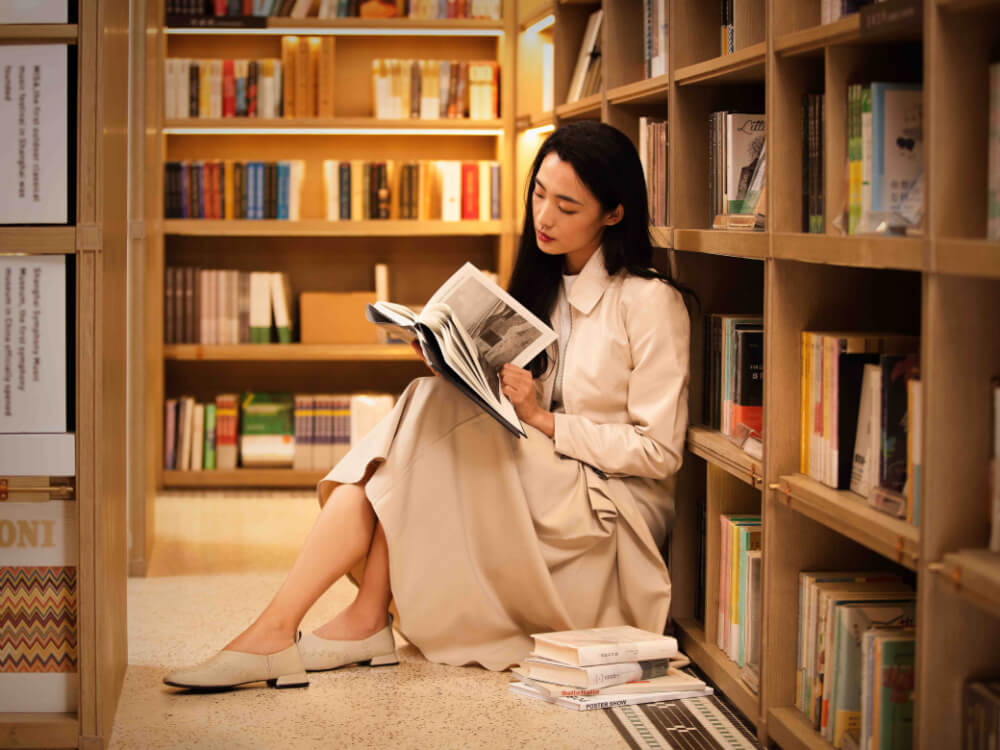 寻觅“最爱”片刻,唤醒都市松弛 Clarks 2023 早秋女士精品鞋款新品上市