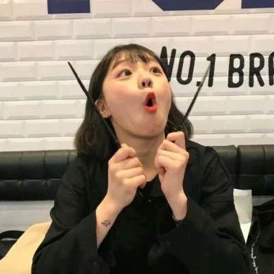 经理叫我一起陪两个老外吃饭 没想到他们都是坏男人