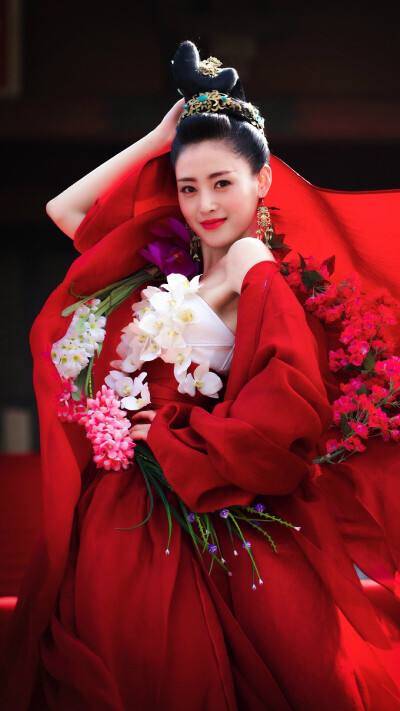 性感尤物张天爱要演飒爽女将！天使面孔魔鬼身材太火辣-6